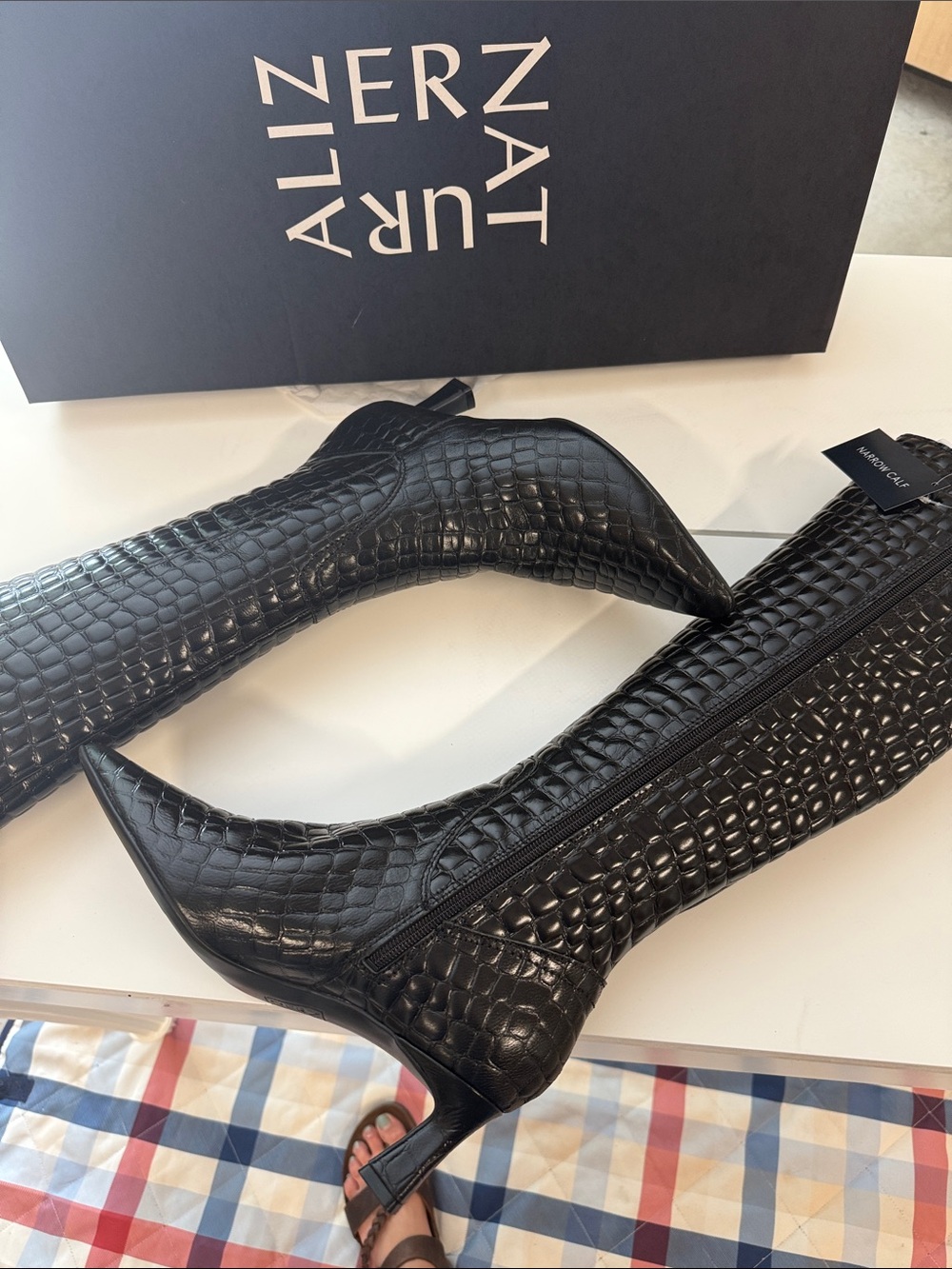 Naturalizer Black Croc-Embossed Knee Boots with Kitten Heel size 8 - Picture 3 of 6